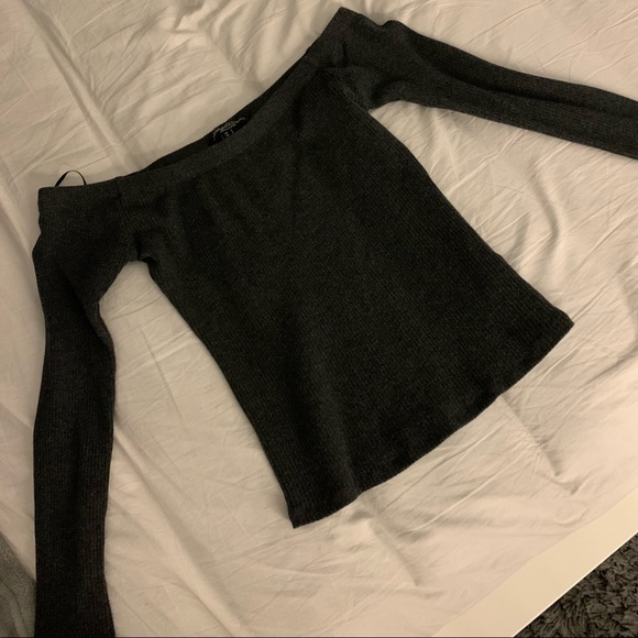 Off soulders top. Size XS - Picture 1 of 1